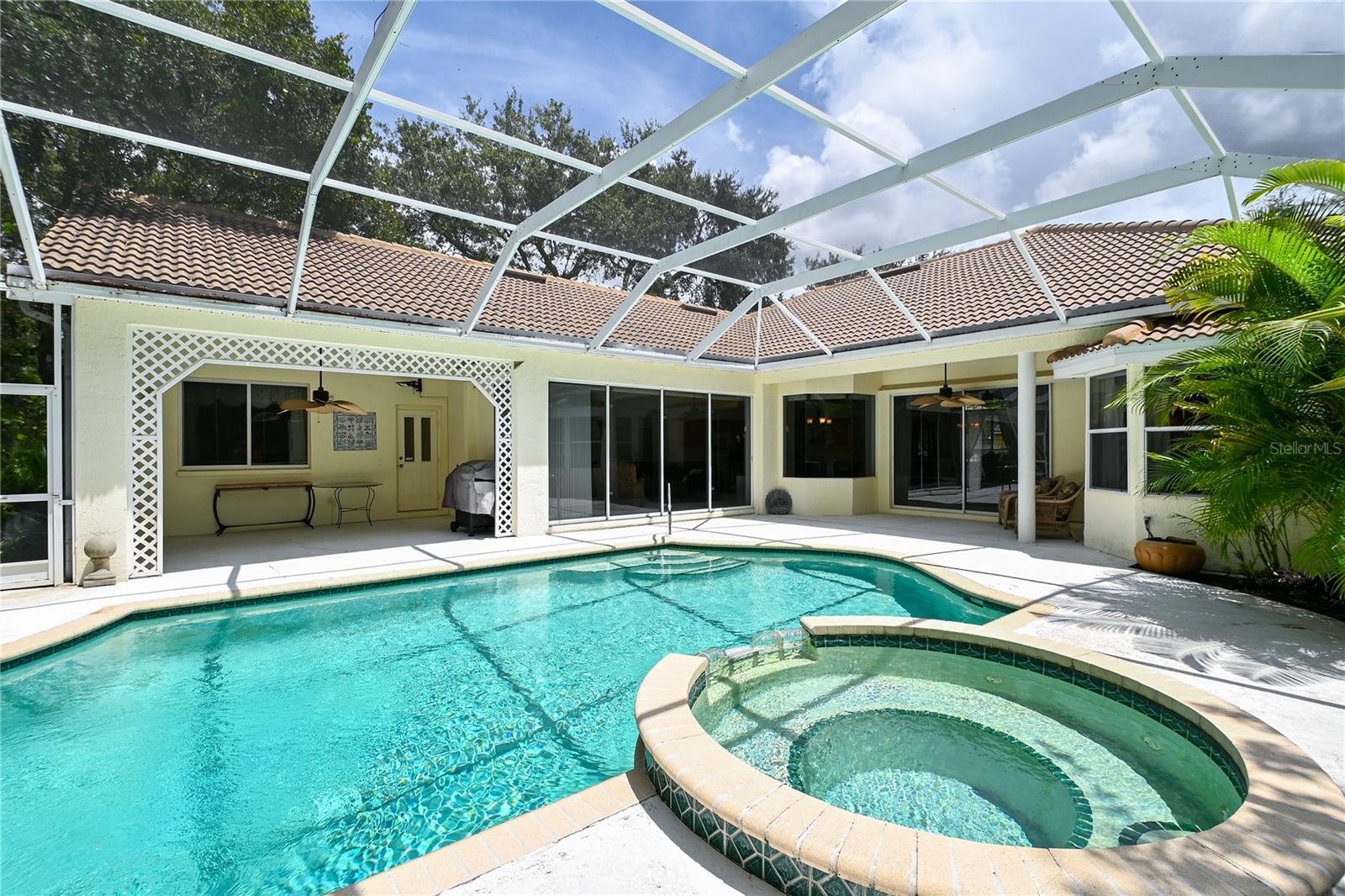 OAKLEAF - Residential