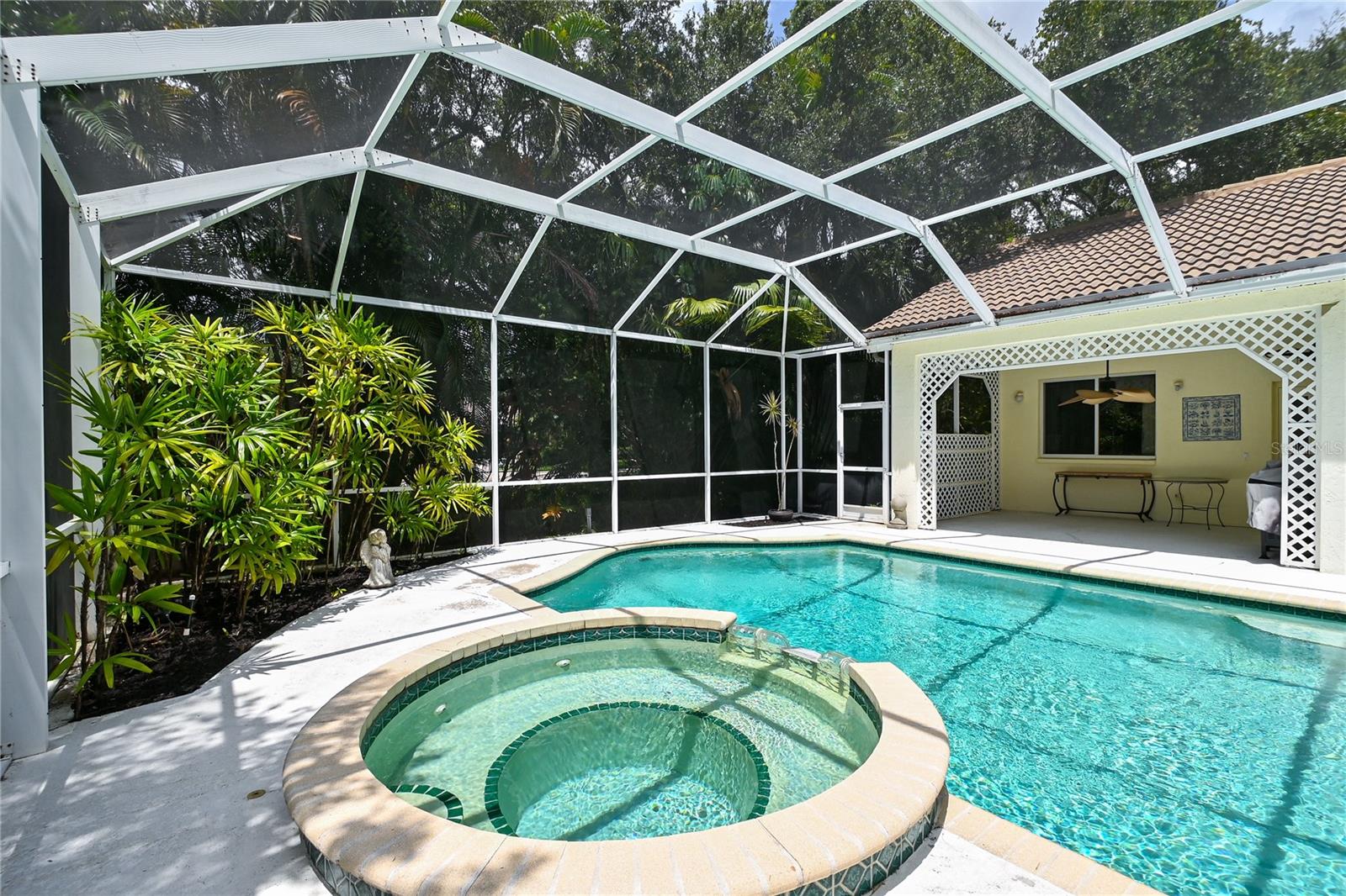 OAKLEAF - Residential