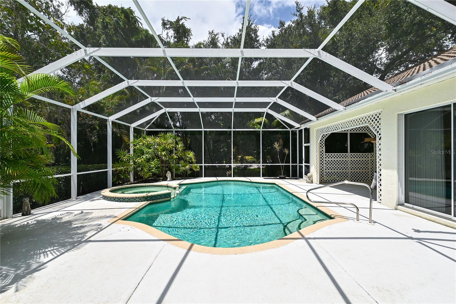 OAKLEAF - Residential