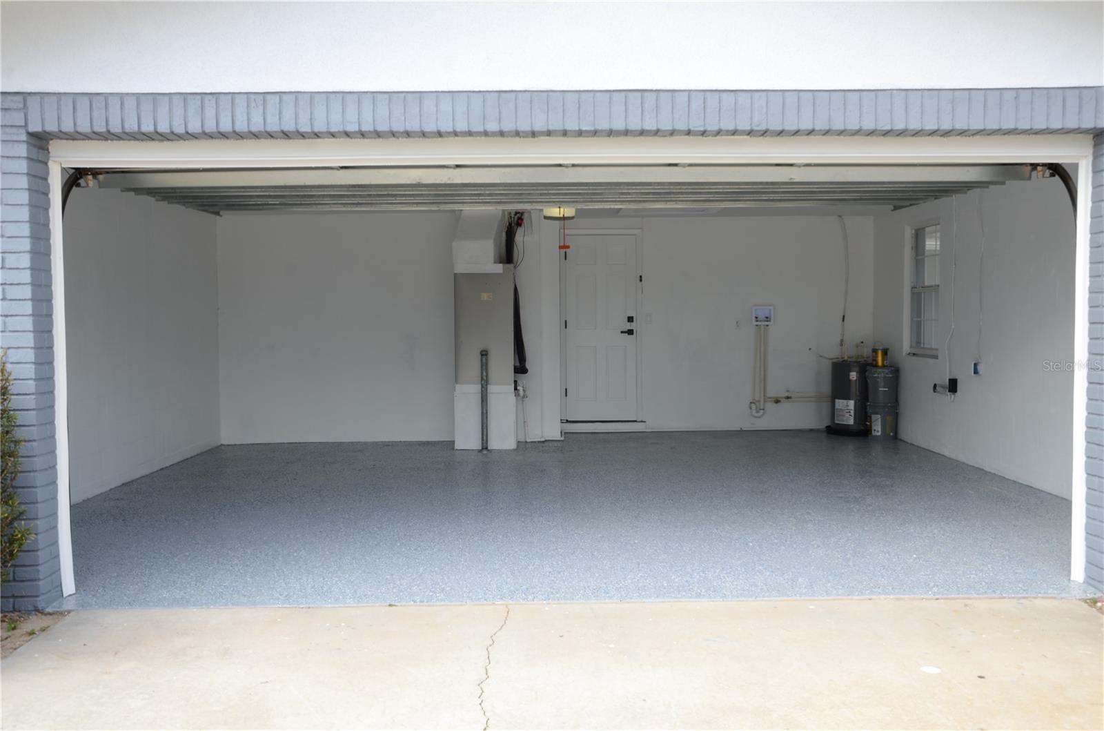 JASMINE LAKES - Residential