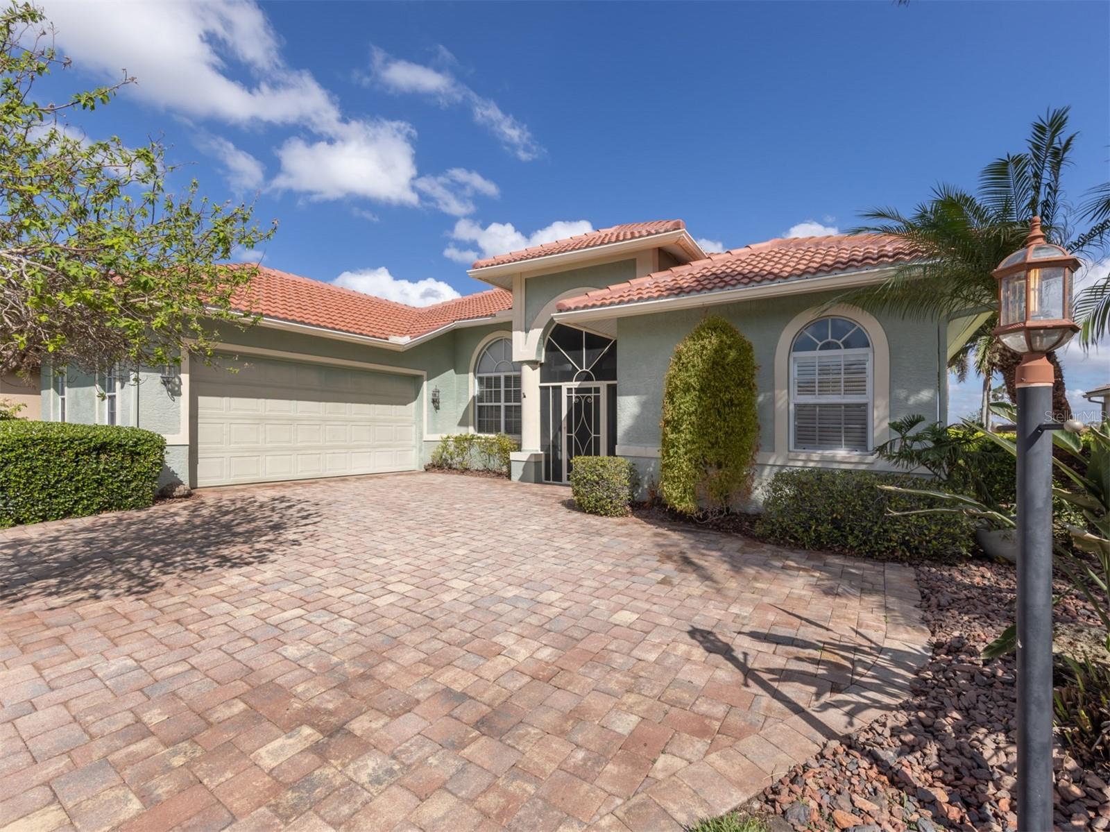 4245 VIA DEL VILLETTI DRIVE