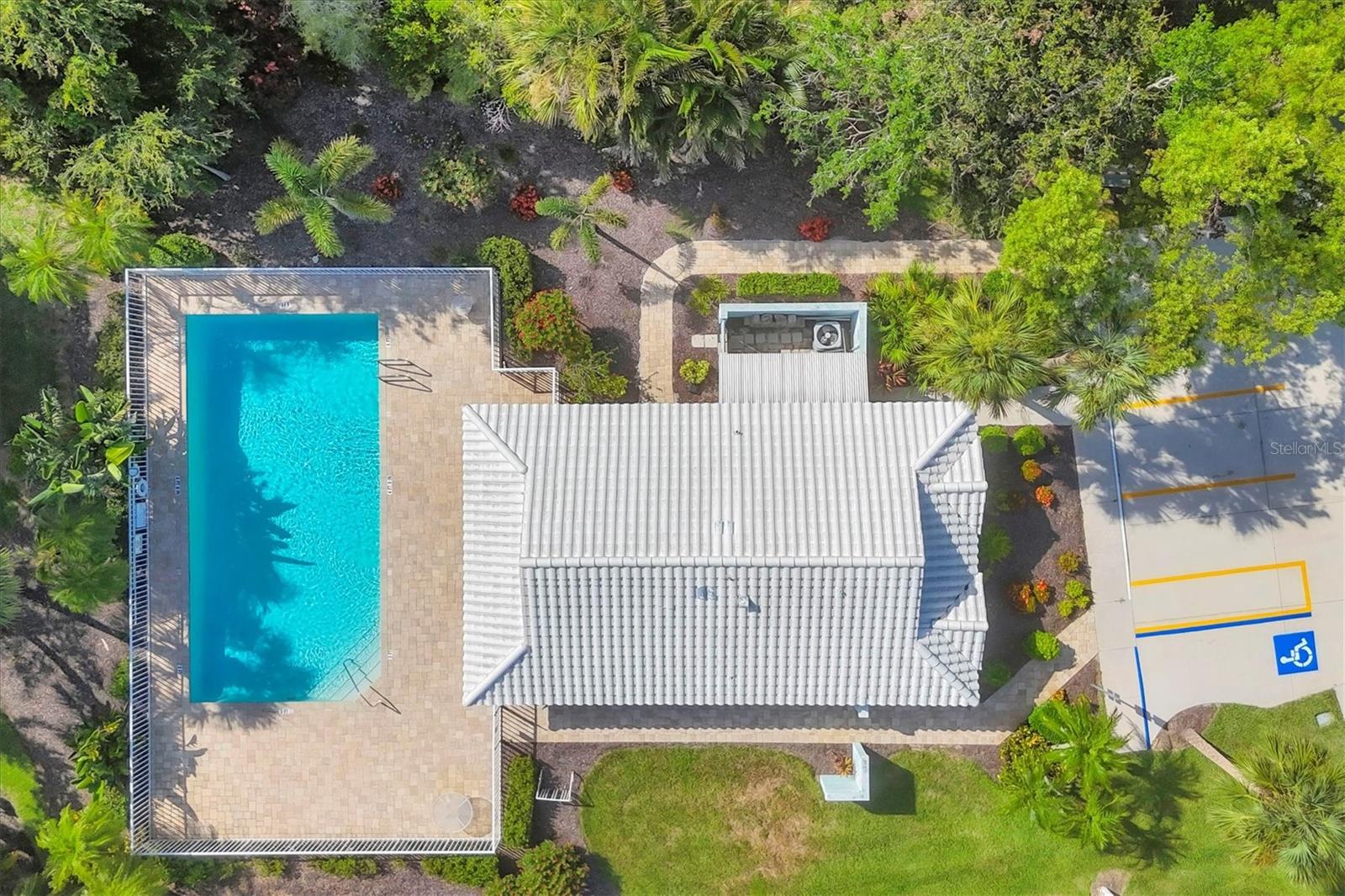CALUSA LAKES - Residential