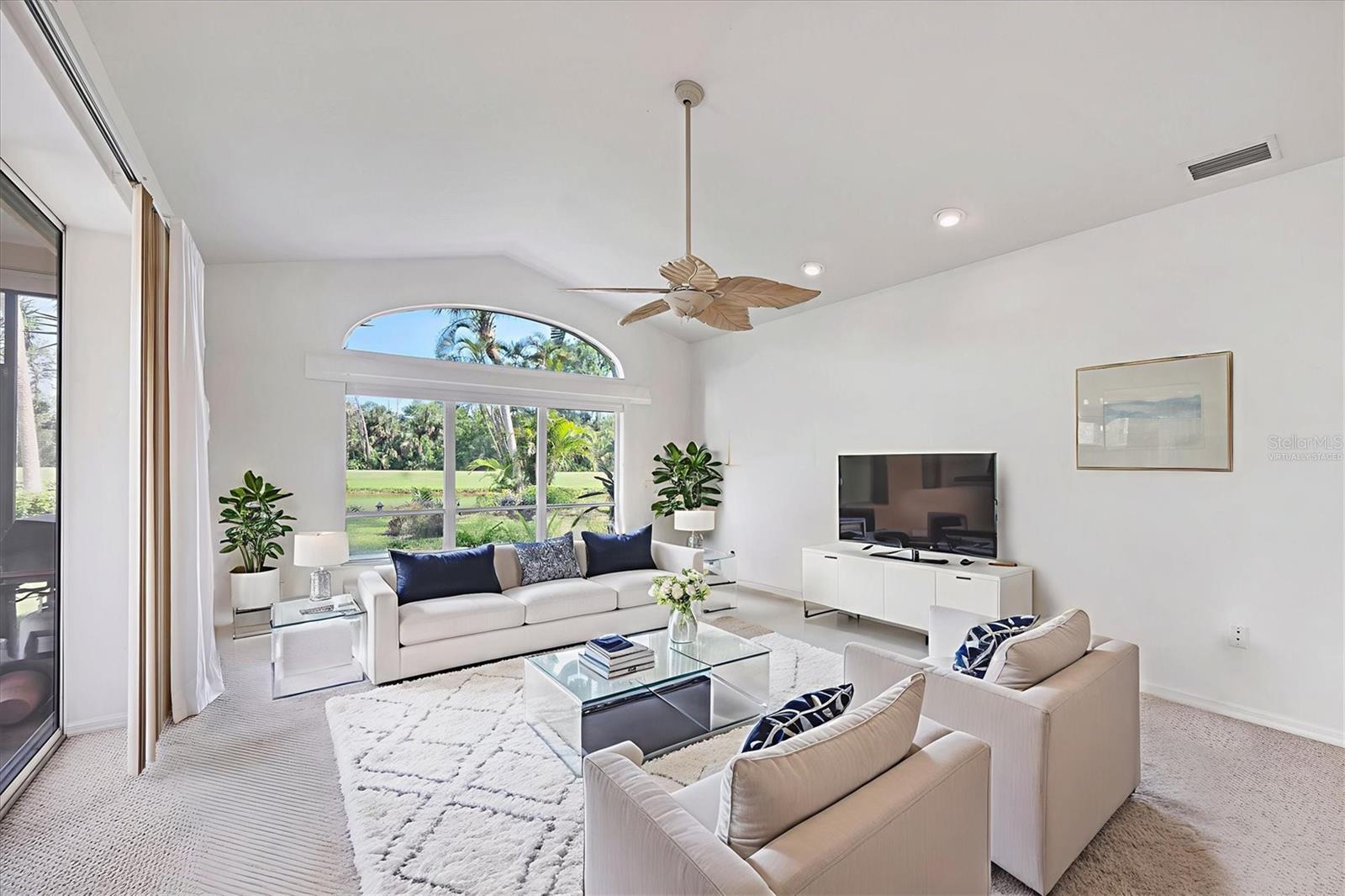 CALUSA LAKES - Residential