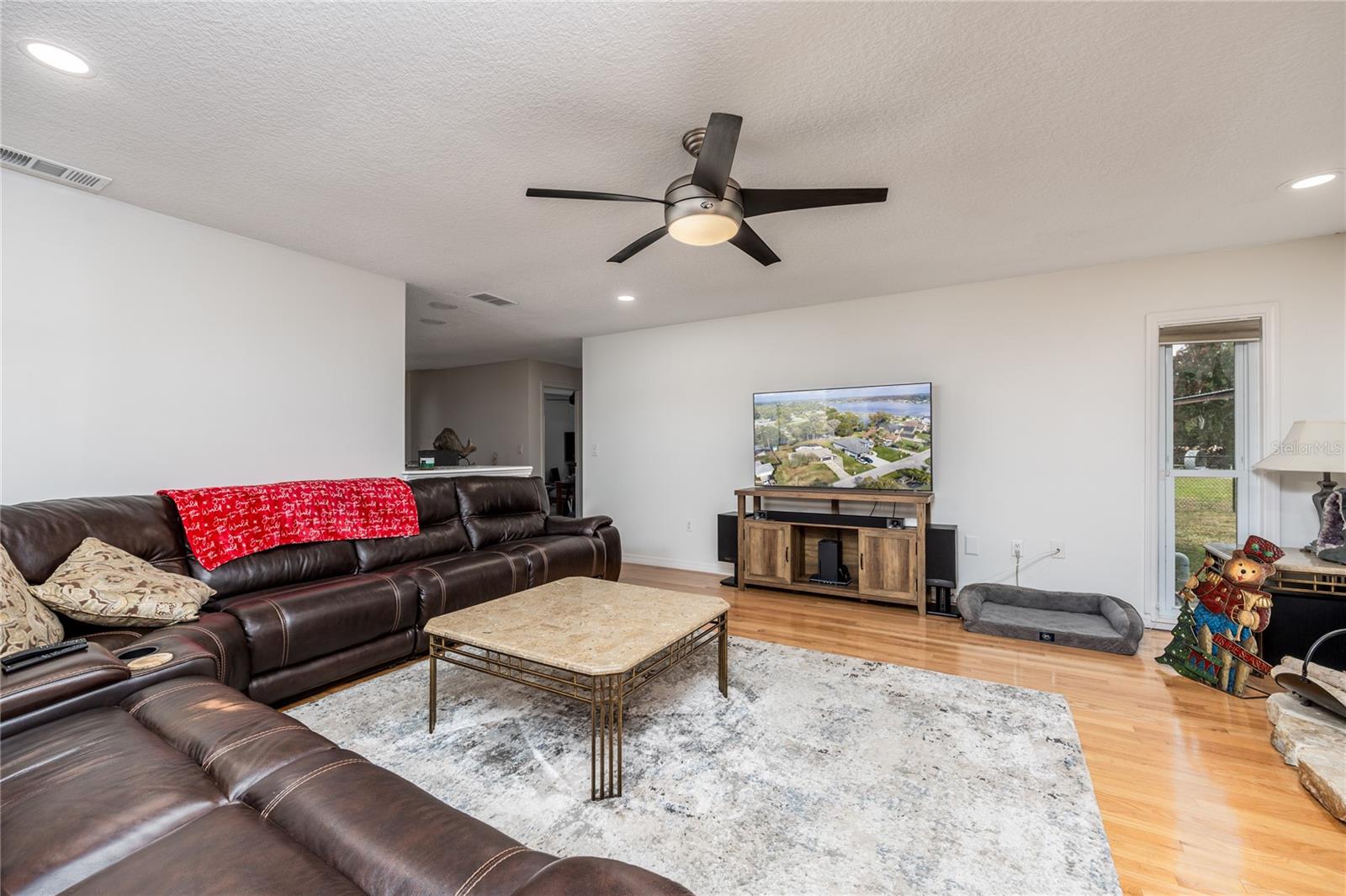 GROVE SHORE - Residential Lease