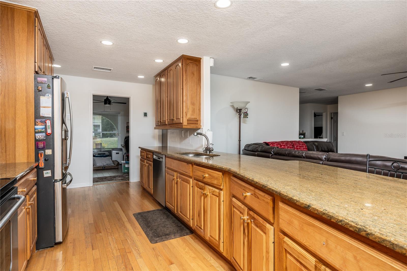 GROVE SHORE - Residential Lease