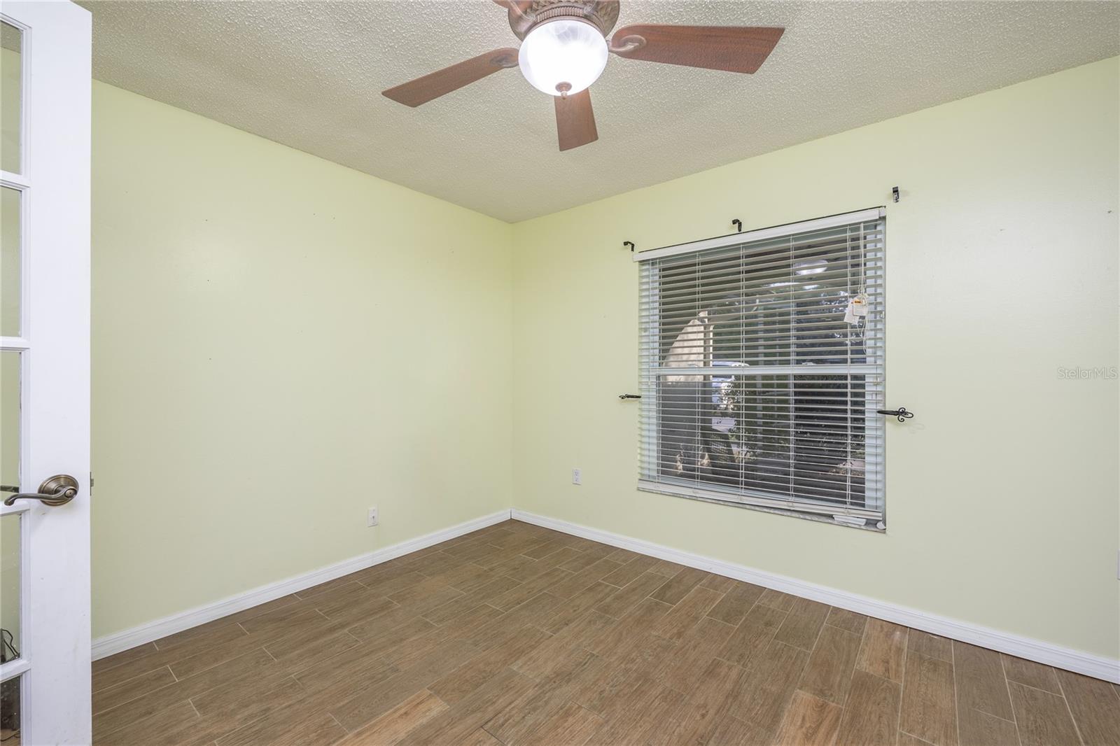 GROVE SHORE - Residential Lease