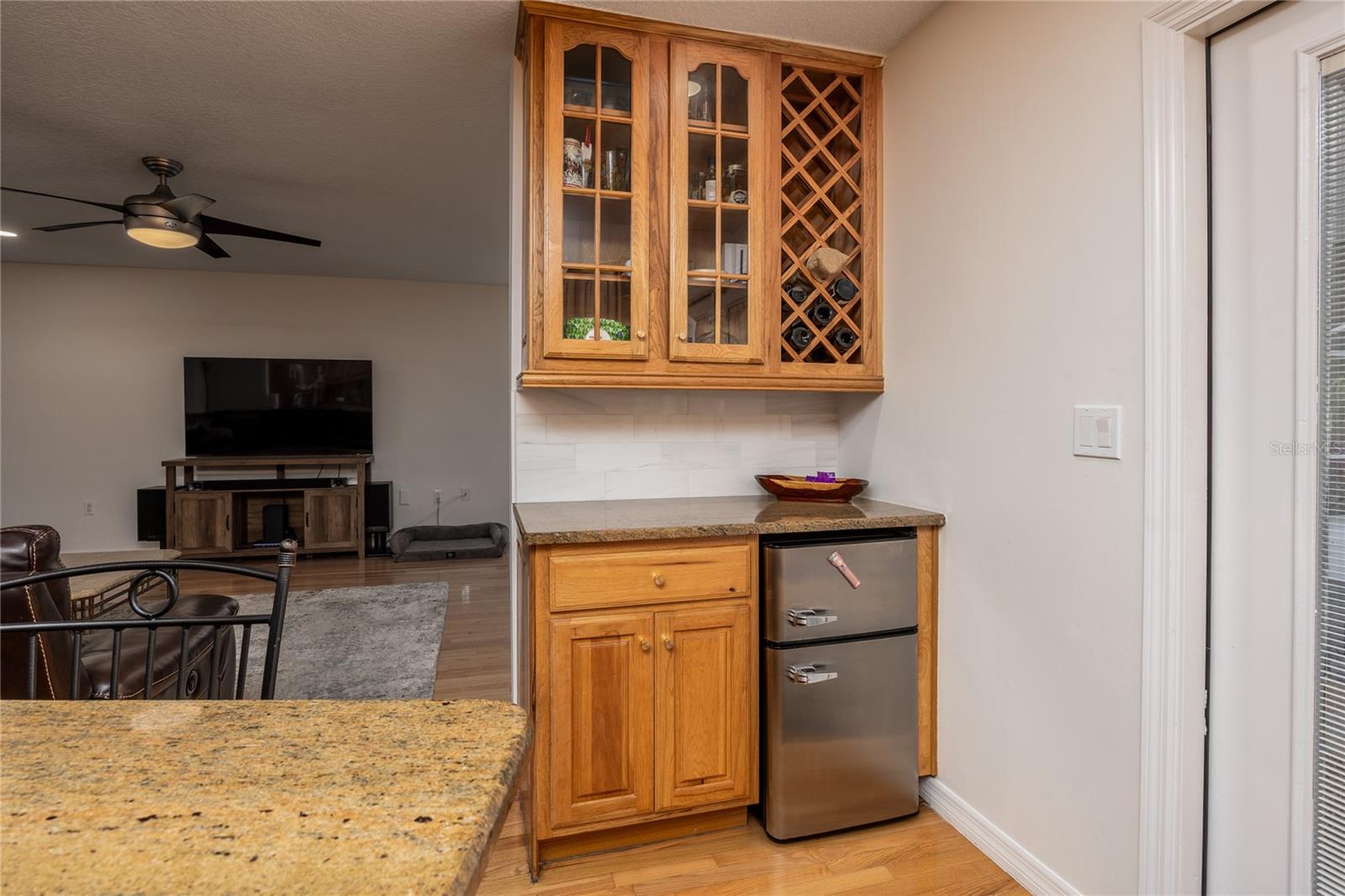 GROVE SHORE - Residential Lease