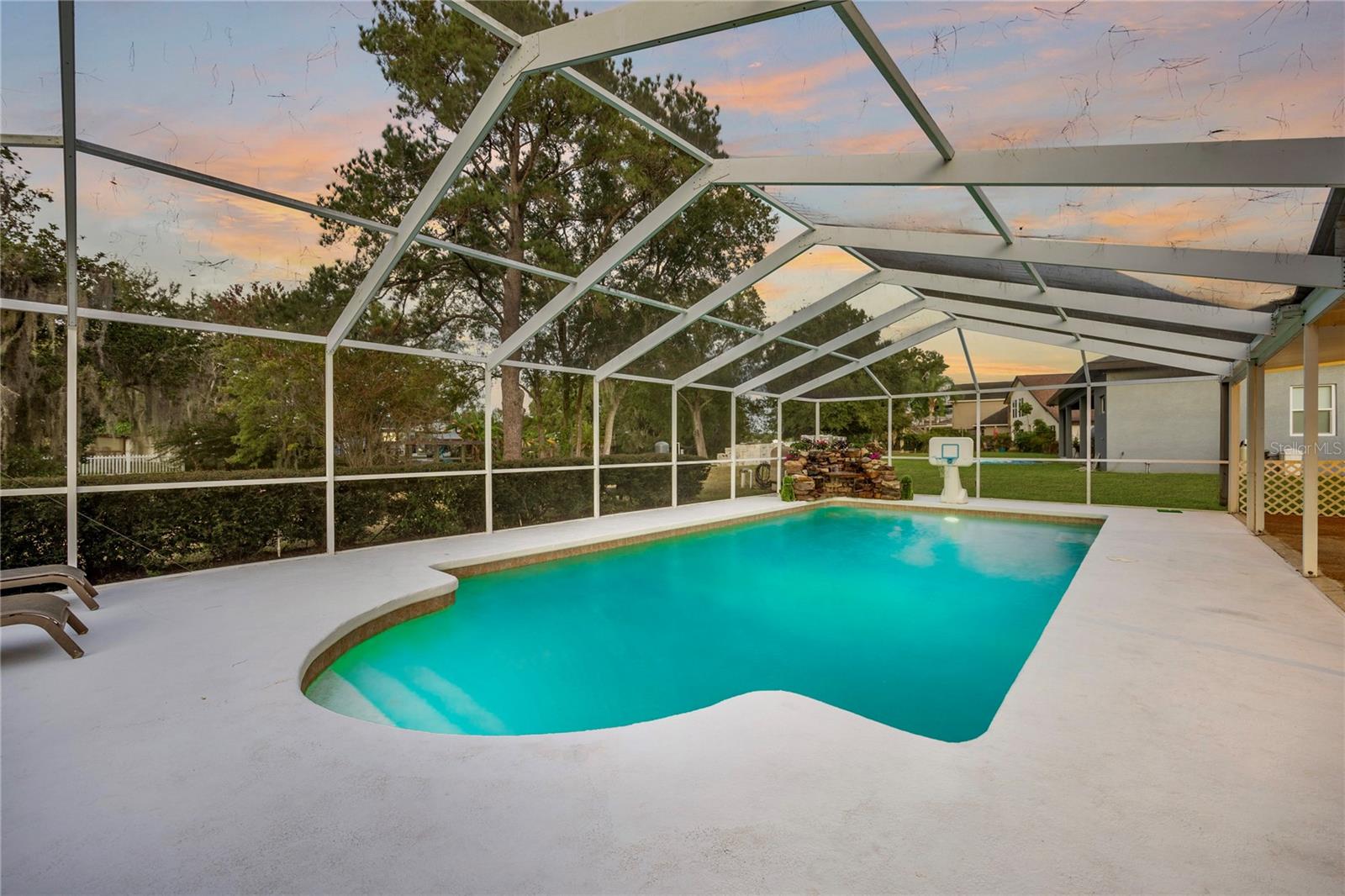 GROVE SHORE - Residential Lease