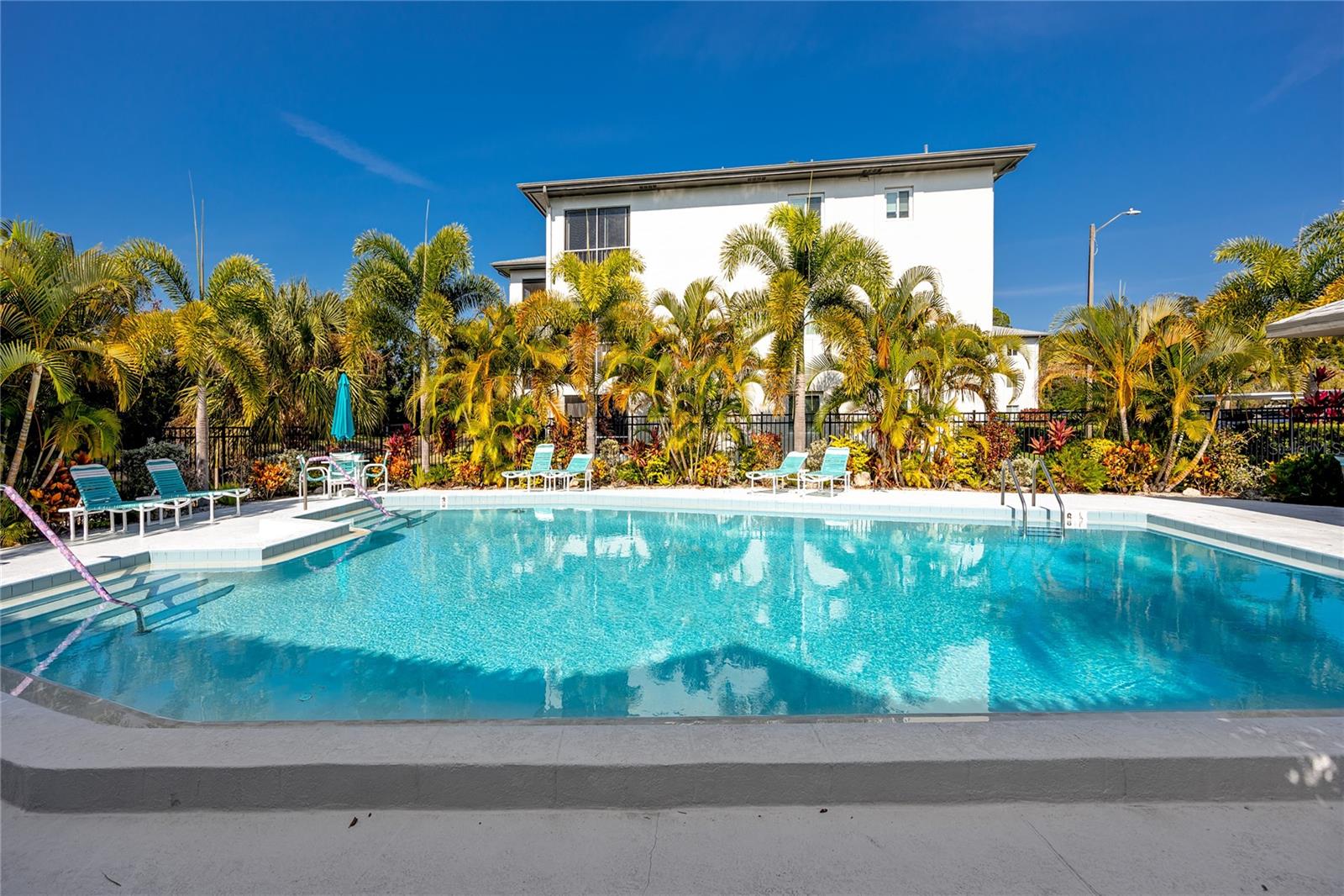 OAKS OF NORTHWOOD CONDO - Residential