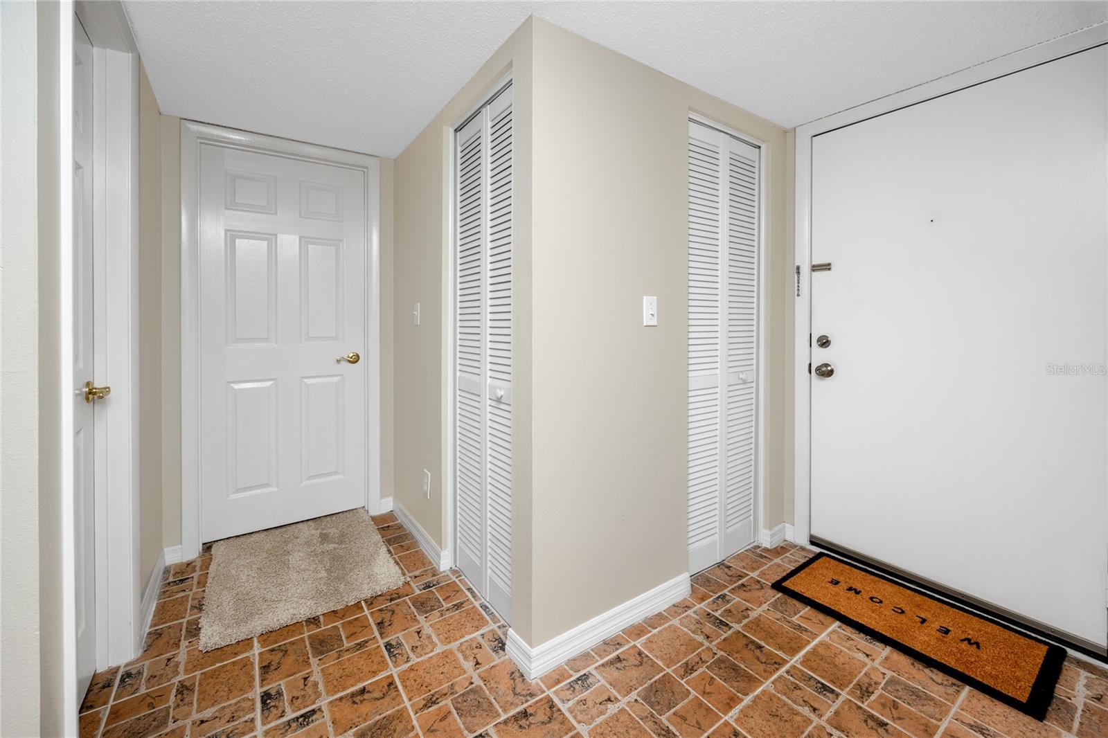 OAKS OF NORTHWOOD CONDO - Residential