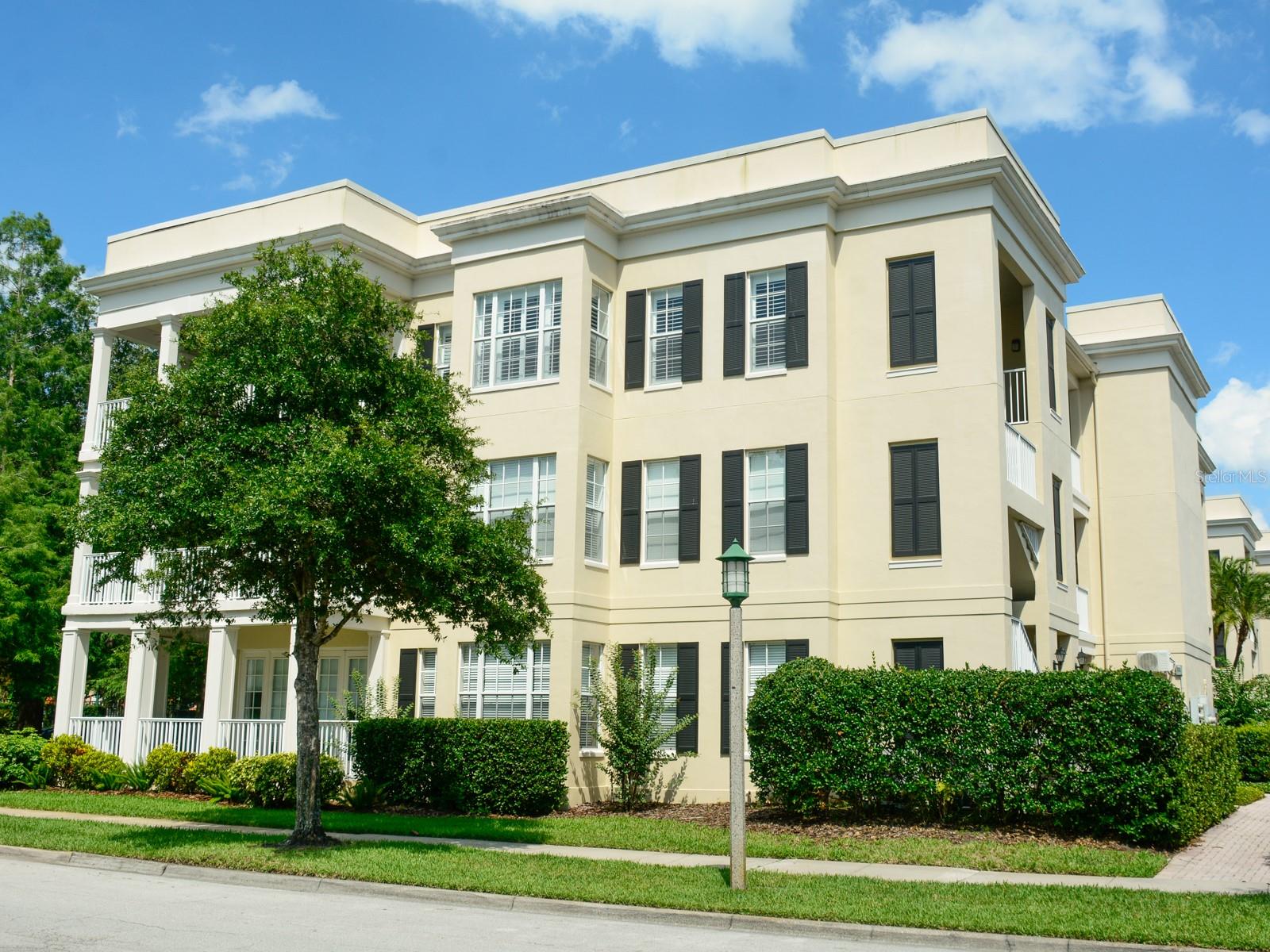 920 SPRING PARK STREET 301