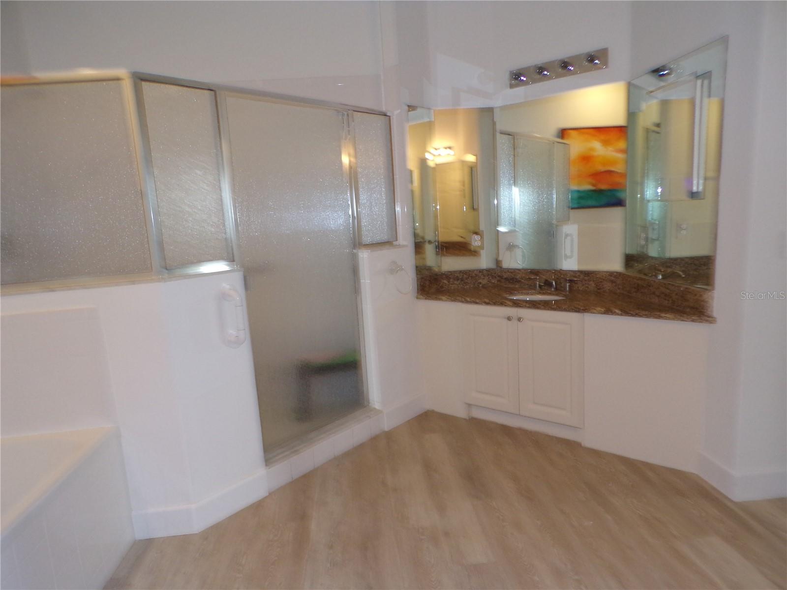 LAKE FRONT VLS/HERITAGE LAKE PARK - Residential Lease