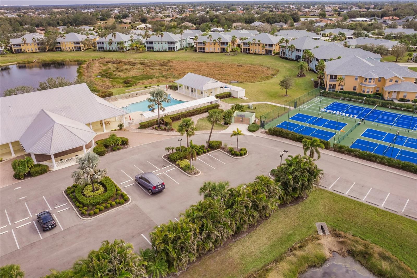 LAKE FRONT VLS/HERITAGE LAKE PARK - Residential Lease