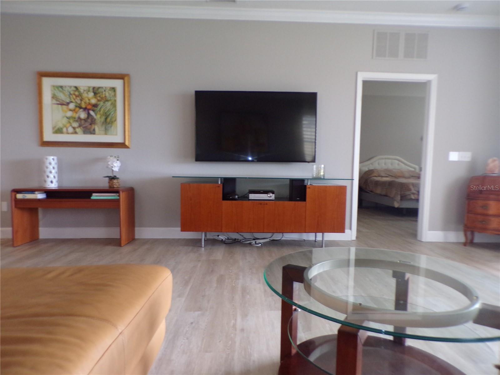 LAKE FRONT VLS/HERITAGE LAKE PARK - Residential Lease