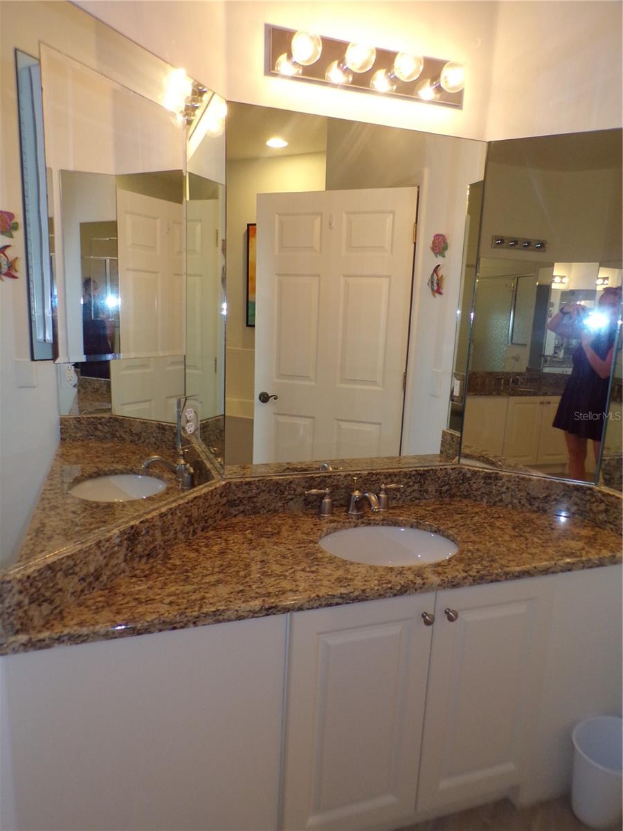 LAKE FRONT VLS/HERITAGE LAKE PARK - Residential Lease