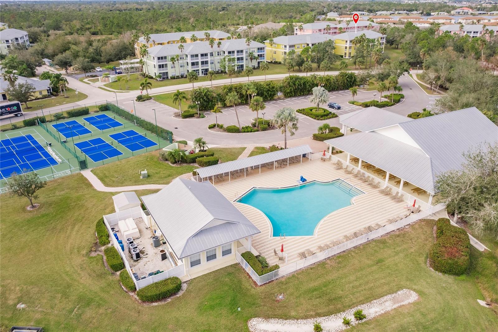 LAKE FRONT VLS/HERITAGE LAKE PARK - Residential Lease