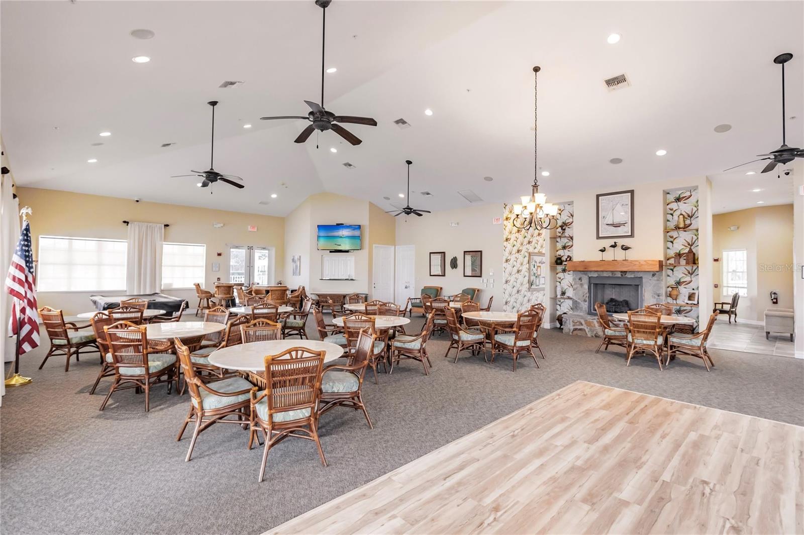 LAKE FRONT VLS/HERITAGE LAKE PARK - Residential Lease