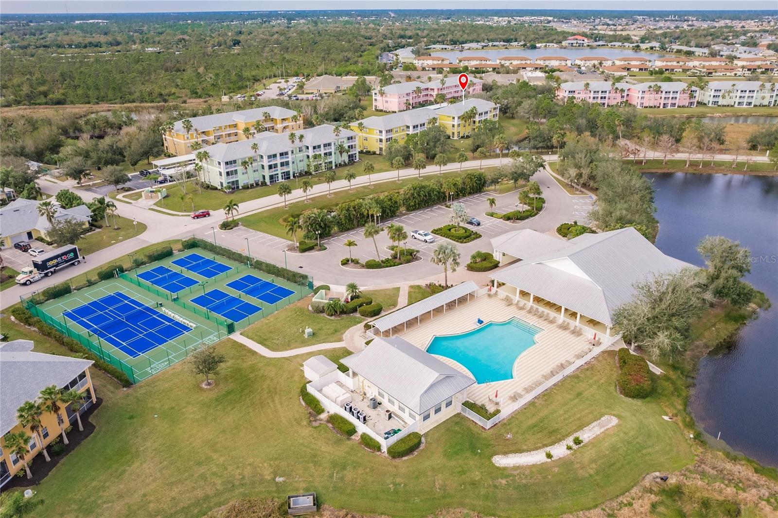 LAKE FRONT VLS/HERITAGE LAKE PARK - Residential Lease