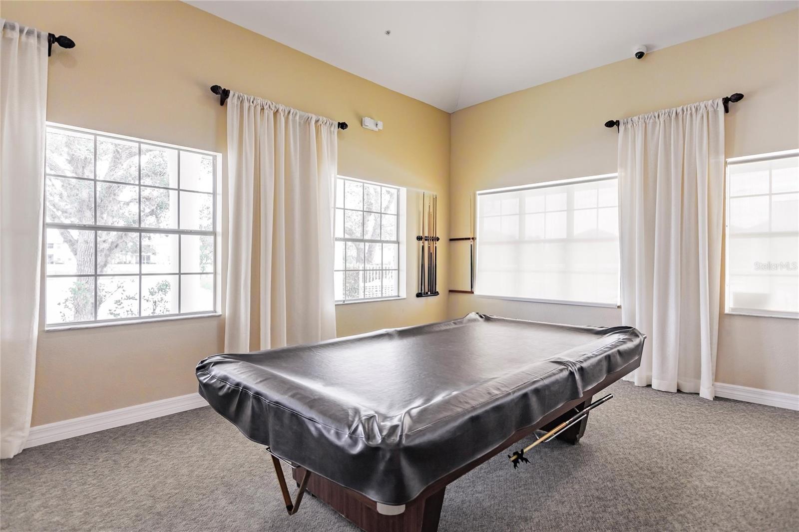 LAKE FRONT VLS/HERITAGE LAKE PARK - Residential Lease