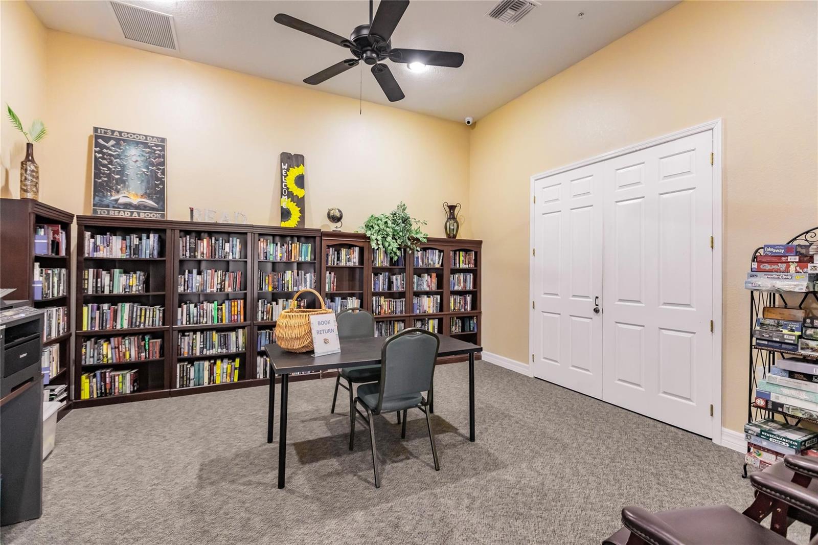 LAKE FRONT VLS/HERITAGE LAKE PARK - Residential Lease