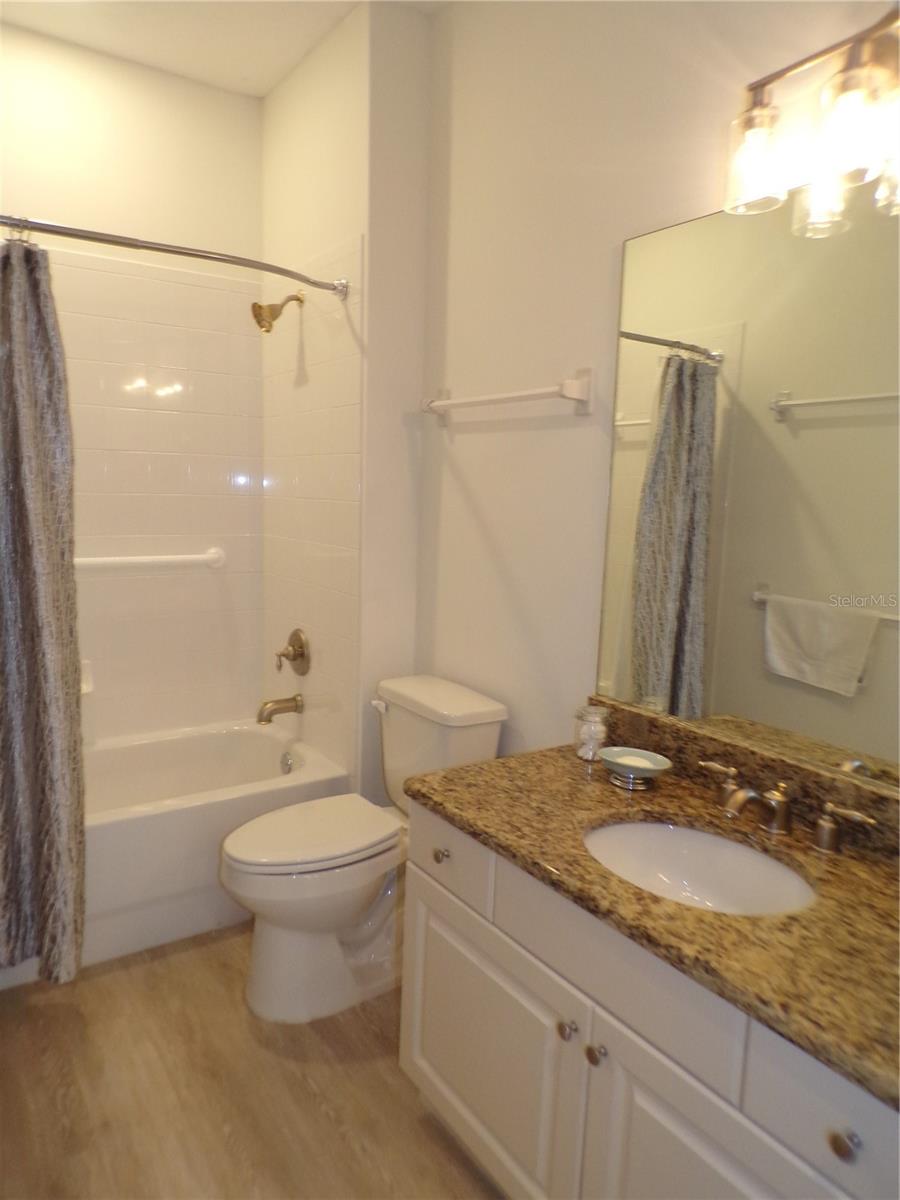 LAKE FRONT VLS/HERITAGE LAKE PARK - Residential Lease