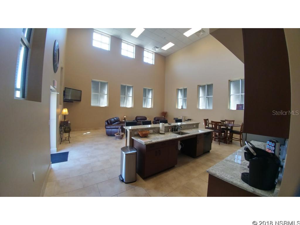 Hyde Park Daytona - Commercial Sale