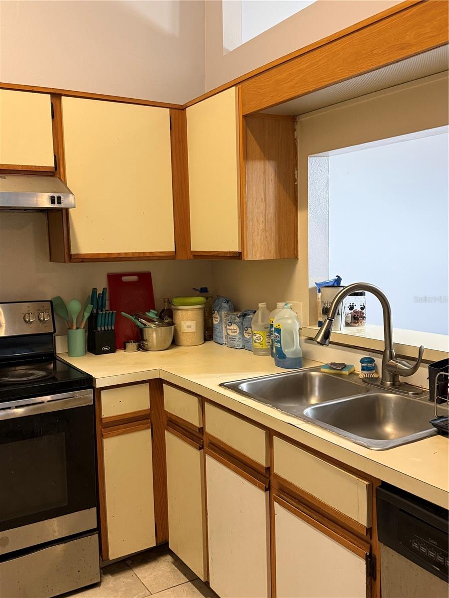 MAGNOLIA LAKES - Residential