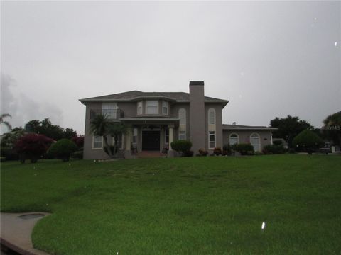 A home in LAKELAND