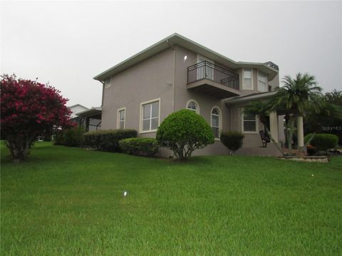 A home in LAKELAND