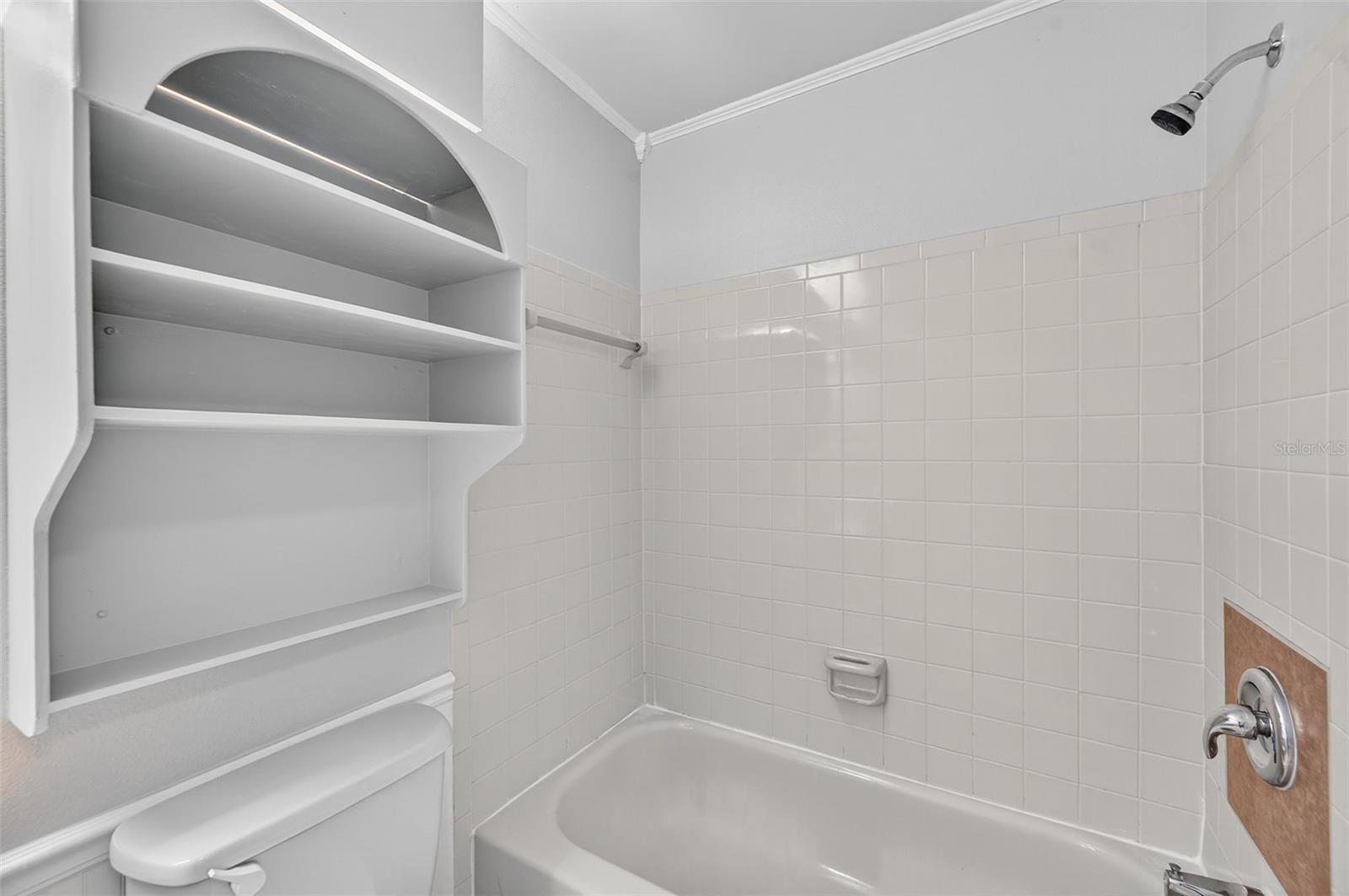 BELLE OAK VILLAS - Residential