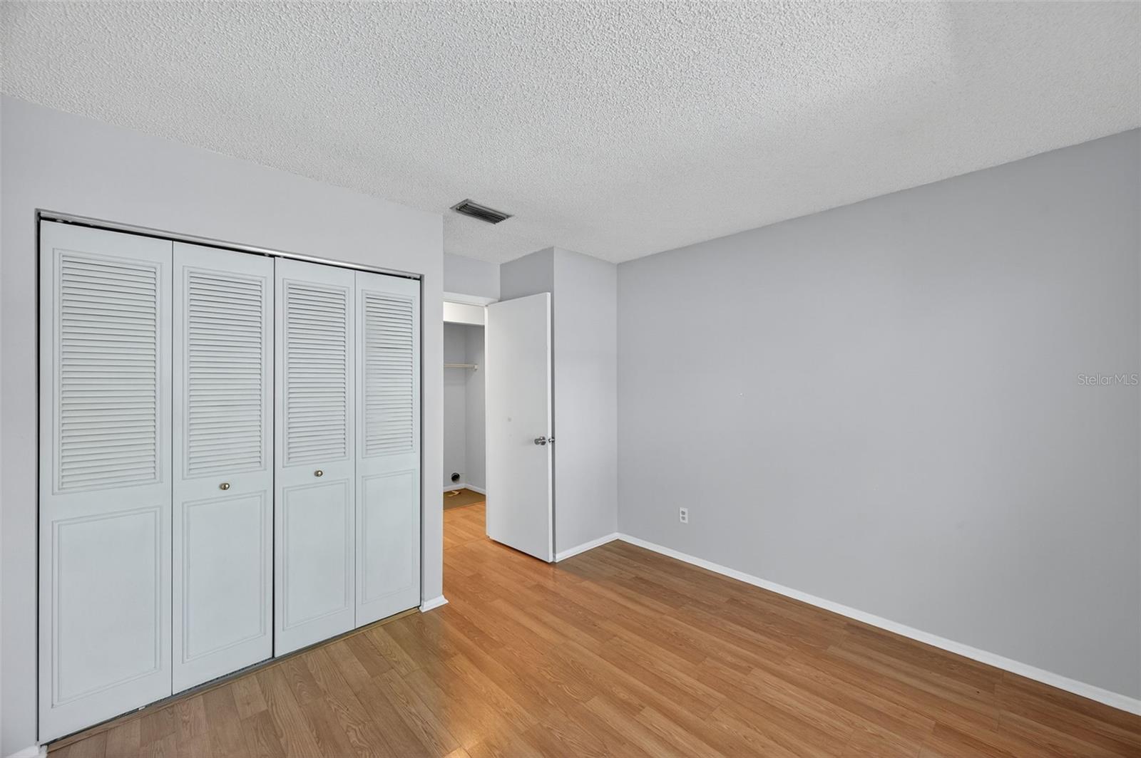 BELLE OAK VILLAS - Residential