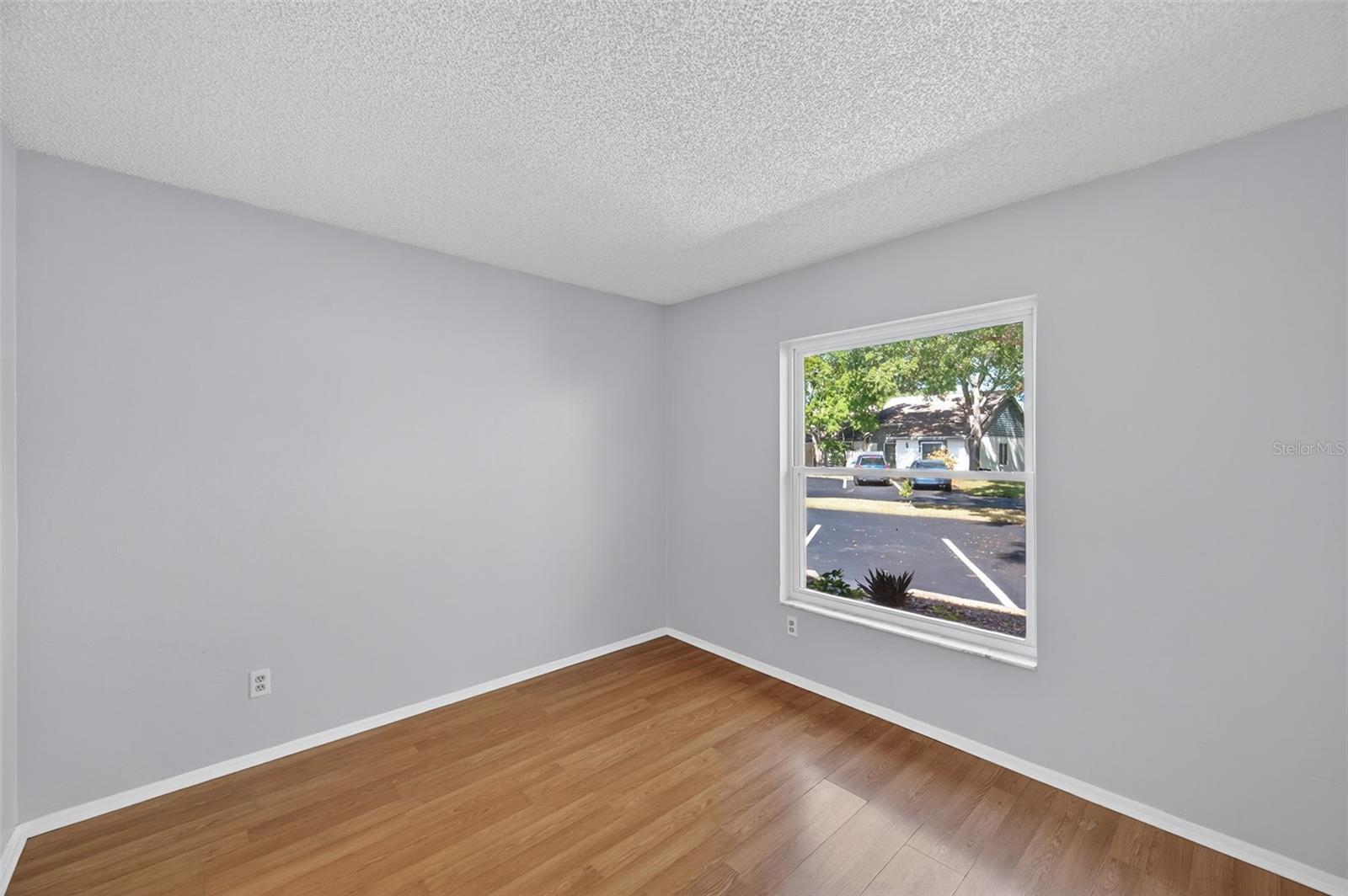 BELLE OAK VILLAS - Residential