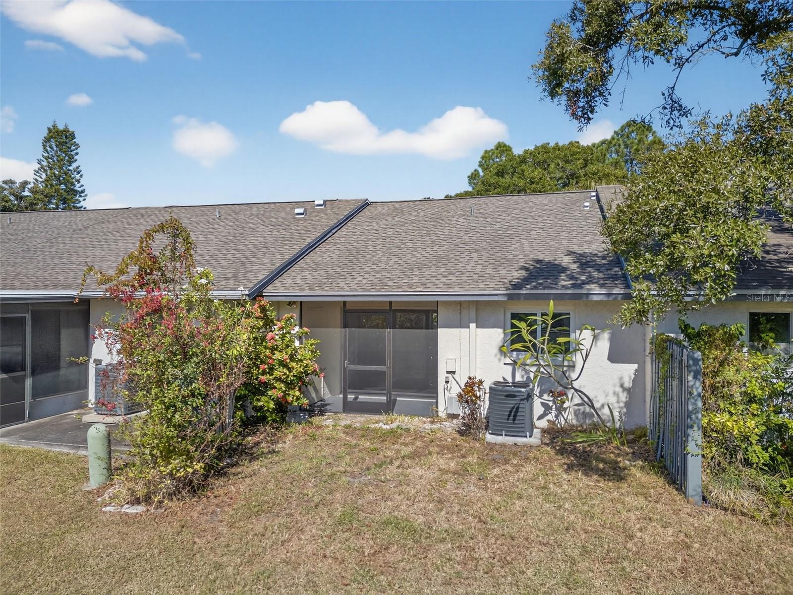 BELLE OAK VILLAS - Residential