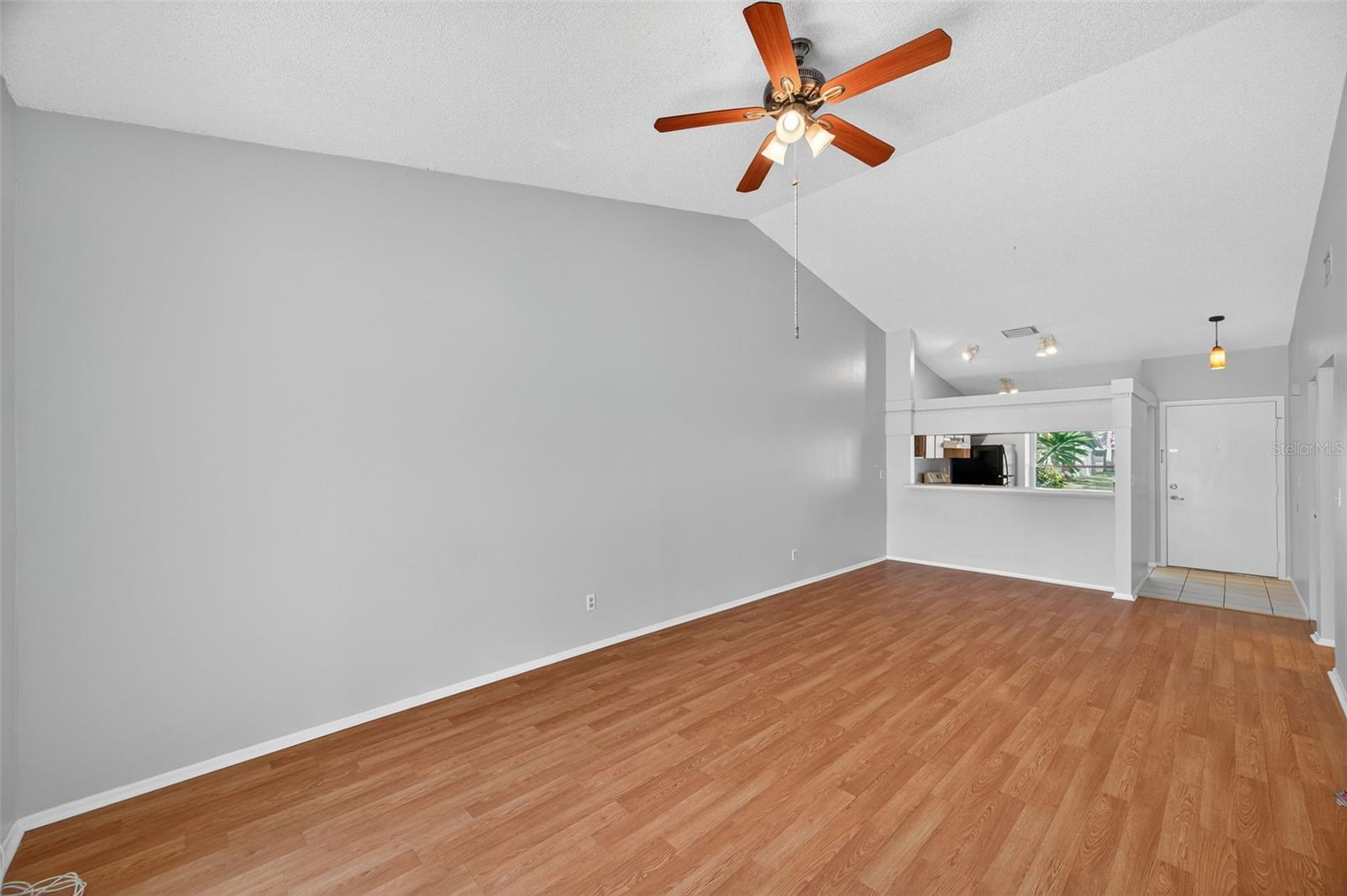 BELLE OAK VILLAS - Residential