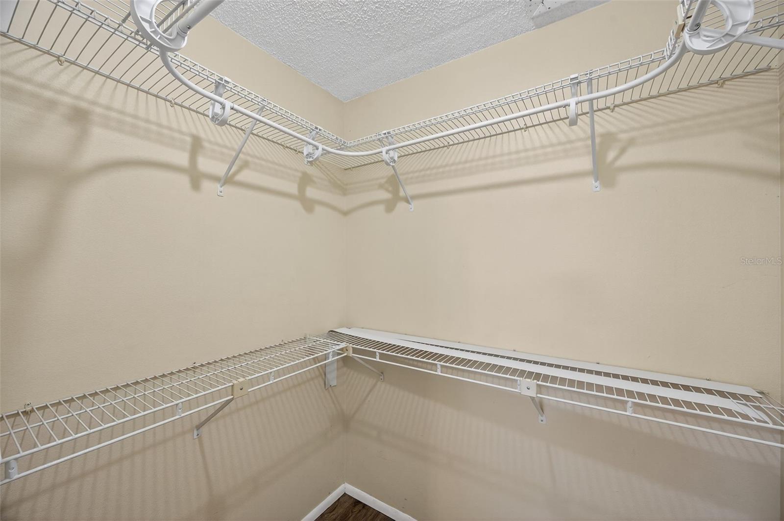 BELLE OAK VILLAS - Residential