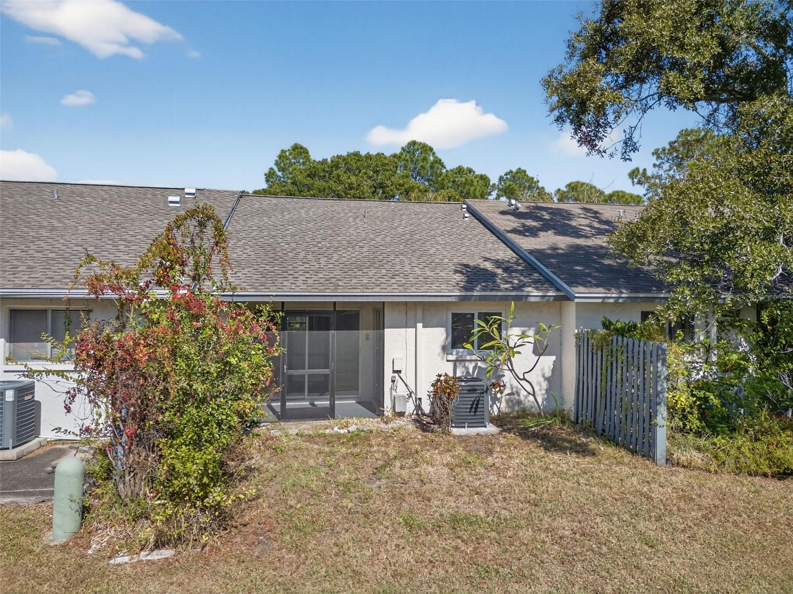 BELLE OAK VILLAS - Residential