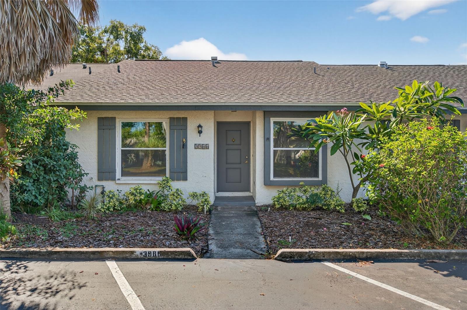 BELLE OAK VILLAS - Residential