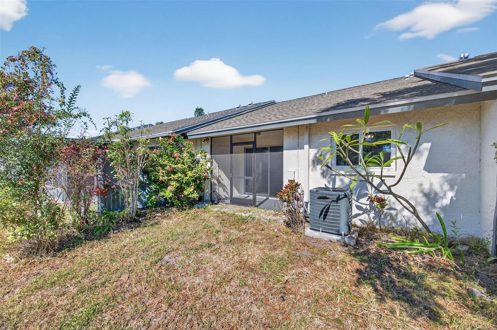 BELLE OAK VILLAS - Residential