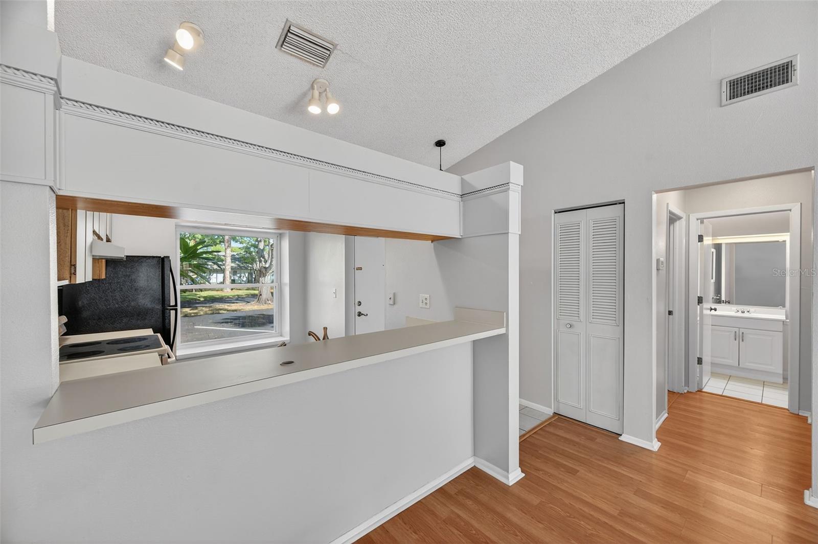 BELLE OAK VILLAS - Residential