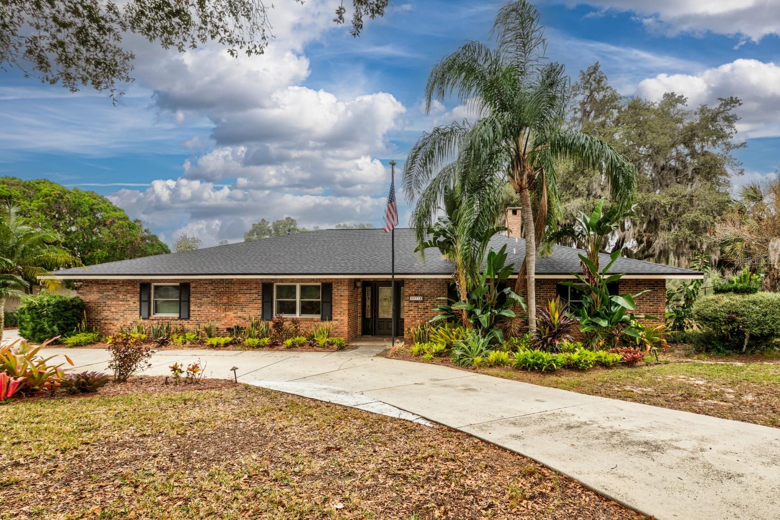 COUNTRY CLUB VIEW SUB - Residential