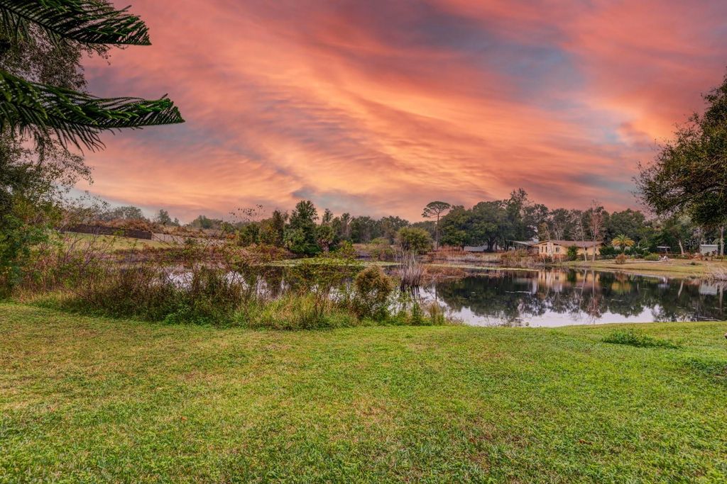 Photo of 33719 Overton Drive, Leesburg, FL 34788 (MLS # G5105439)