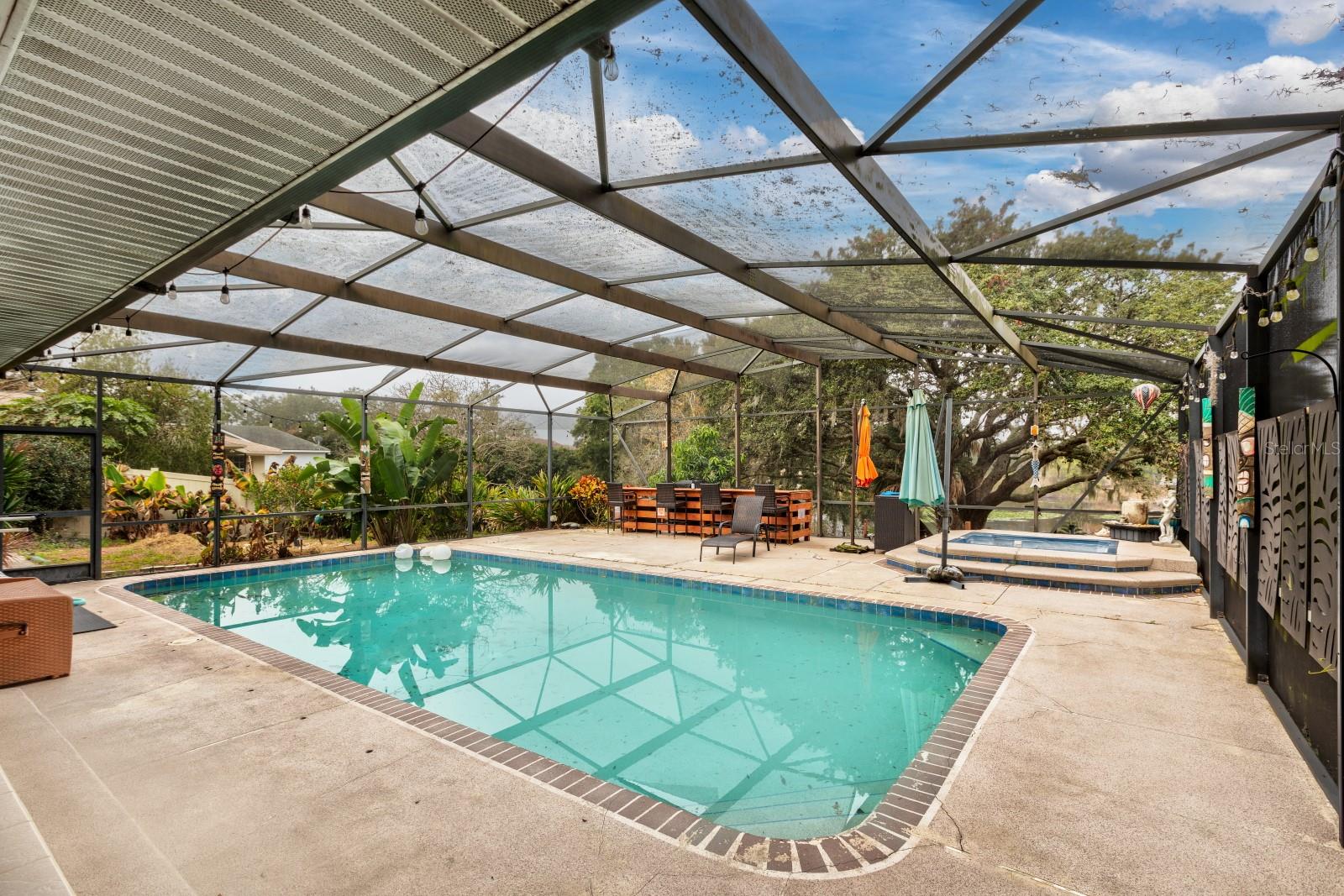 COUNTRY CLUB VIEW SUB - Residential