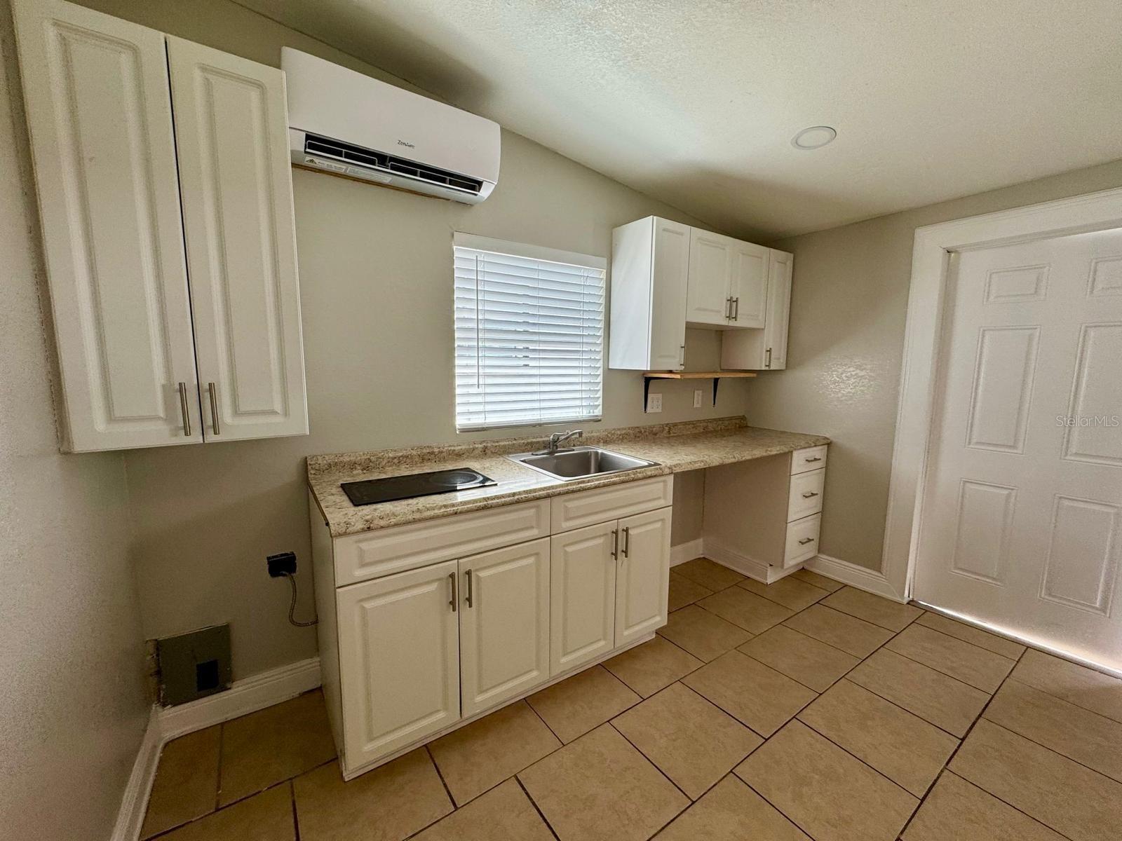 FIVACRES - Residential Lease
