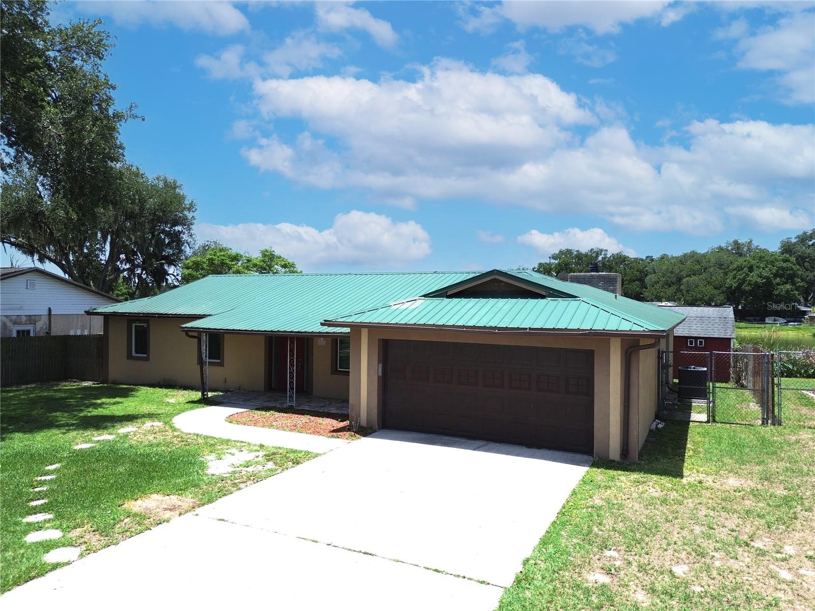 912 SHANGRI LA DRIVE