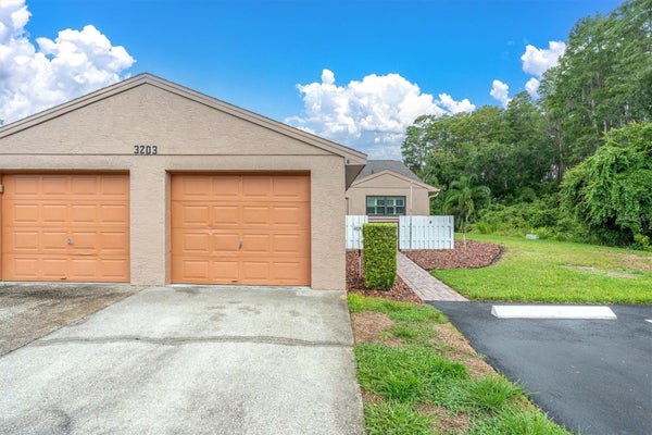 3203 CHARTER CLUB DR APT B, TARPON SPRINGS, FL 34688 - Image e0fe80da65004545e807b1319e4dfb3d/2932394650