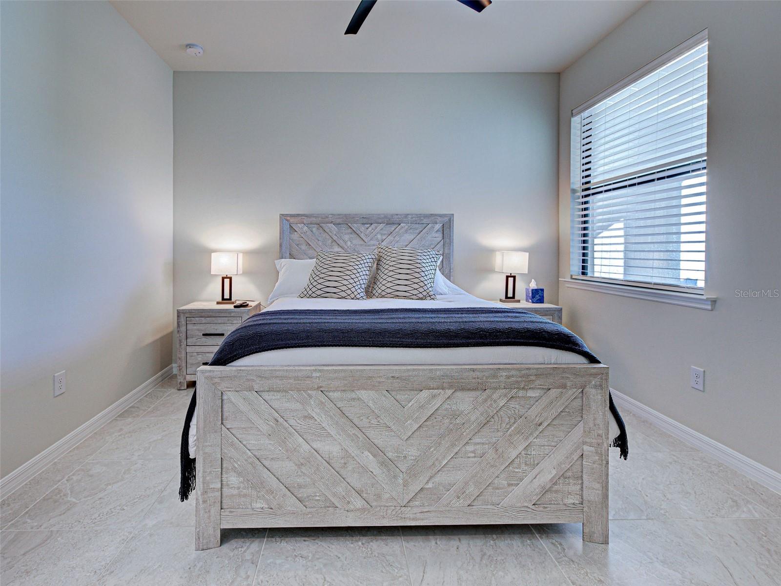 ISLANDWALK/THE WEST VLGS PH 5 - Residential