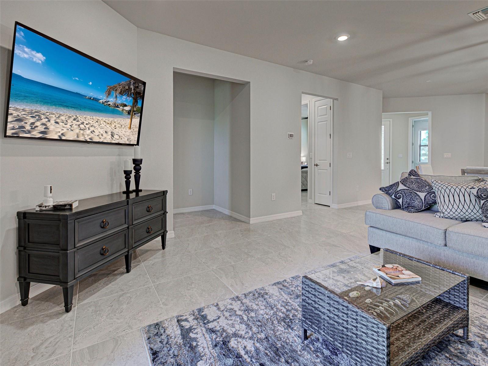 ISLANDWALK/THE WEST VLGS PH 5 - Residential