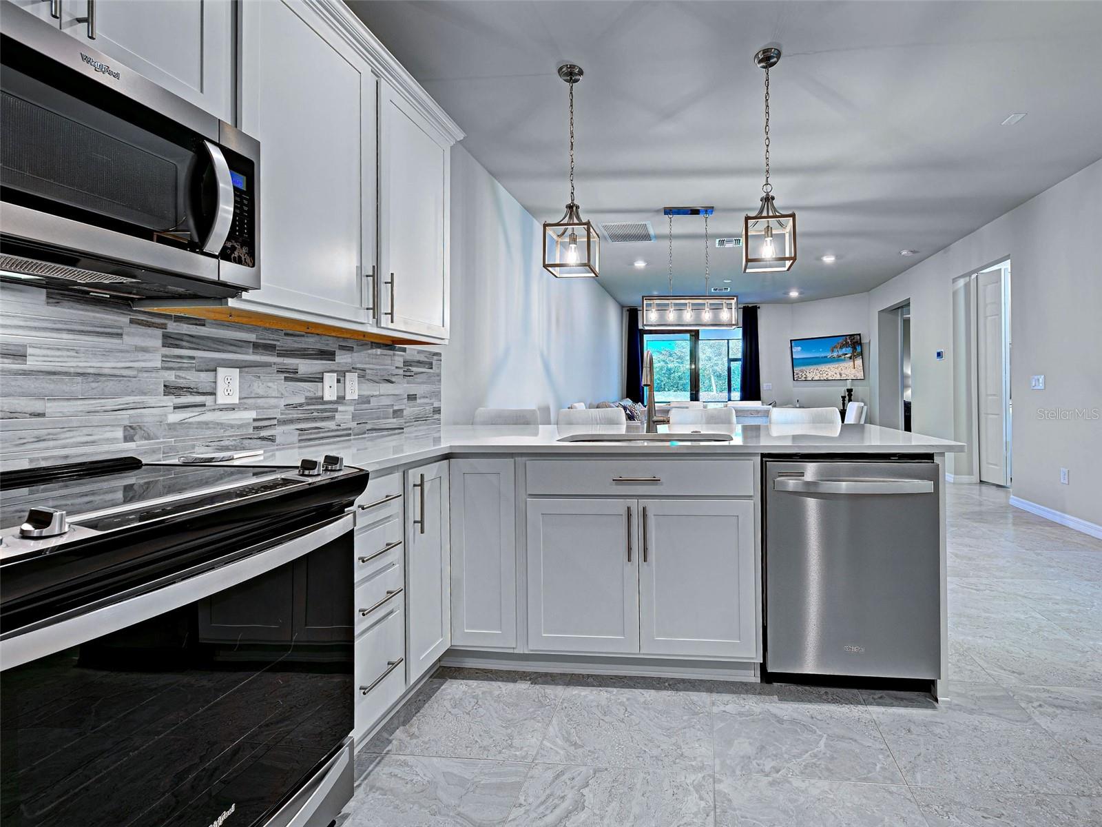 ISLANDWALK/THE WEST VLGS PH 5 - Residential