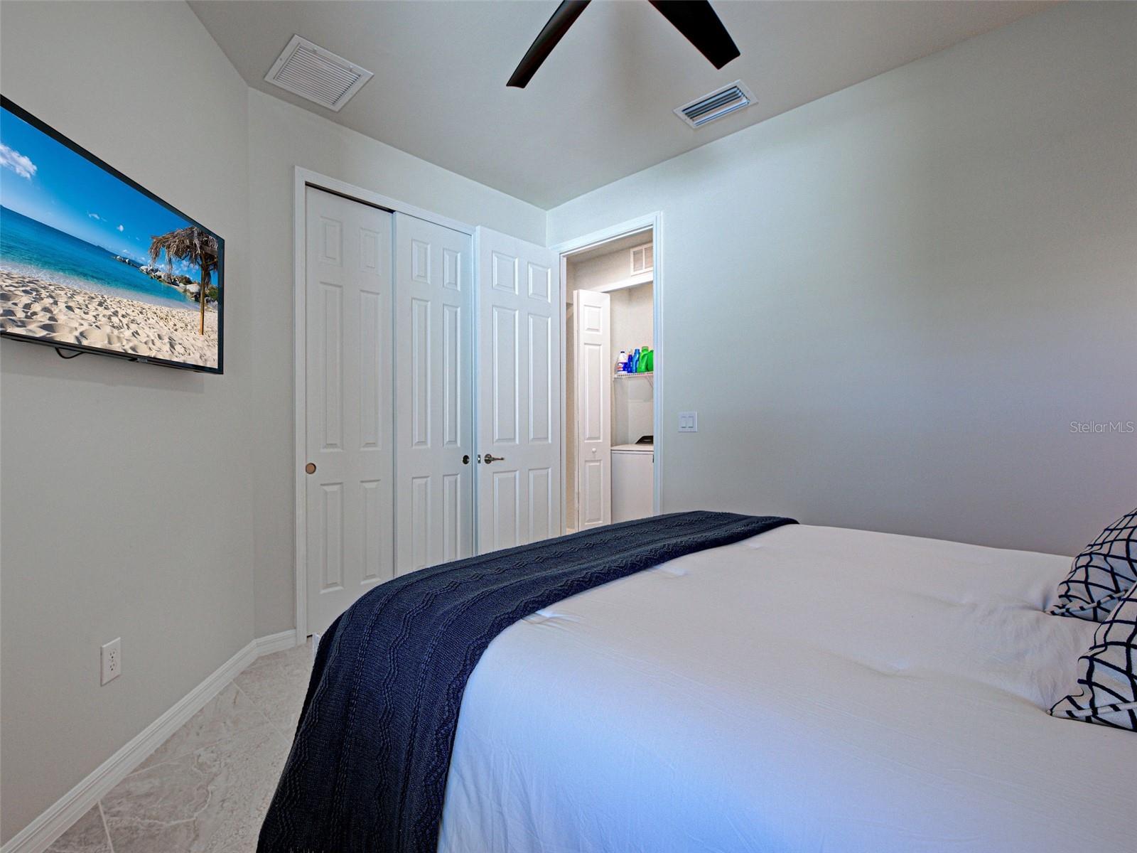 ISLANDWALK/THE WEST VLGS PH 5 - Residential