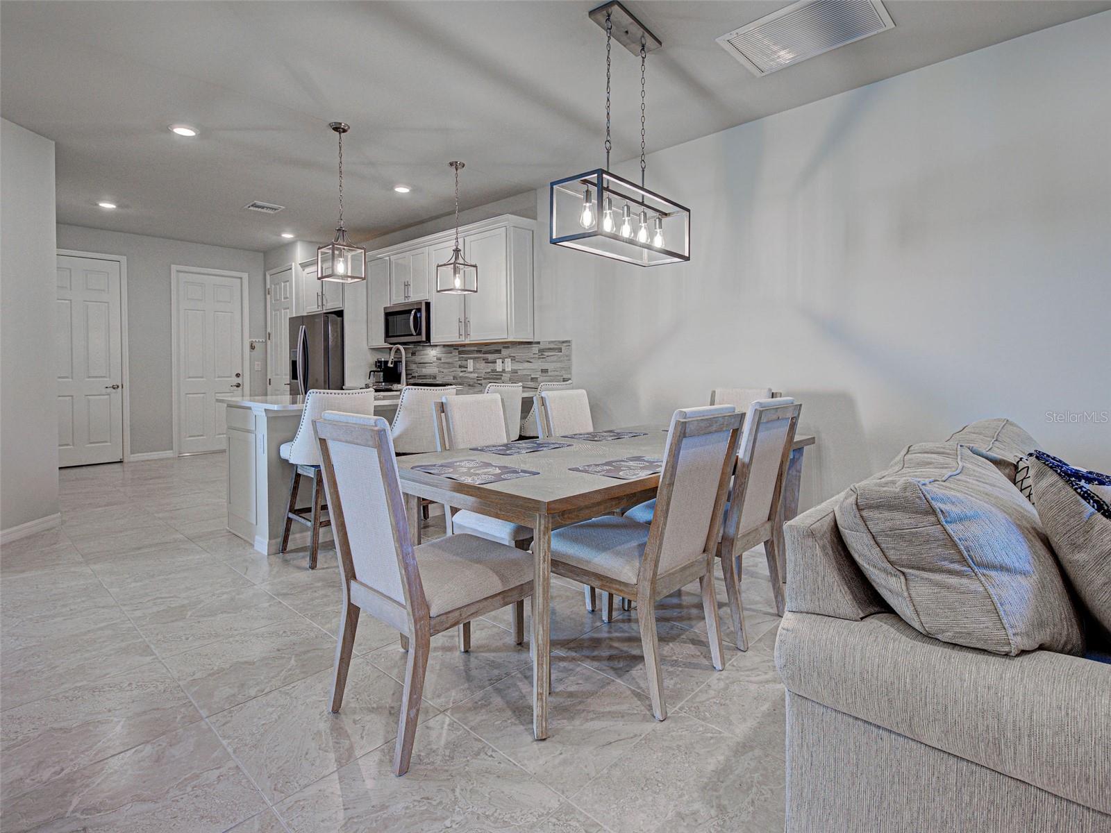 ISLANDWALK/THE WEST VLGS PH 5 - Residential